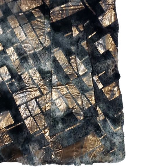 Erin London Faux Fur Vest Size Medium Gray Gold Metallic Abstract Print Full Zip - Picture 7 of 14